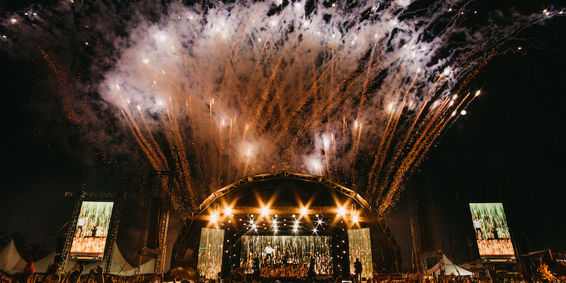 Concert-stage-fireworks