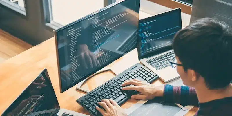 IMM GS March Blogs - Man-uses-monitor-to-analyse-data