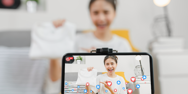 Pursue a Marketing Career with IMM Graduate School