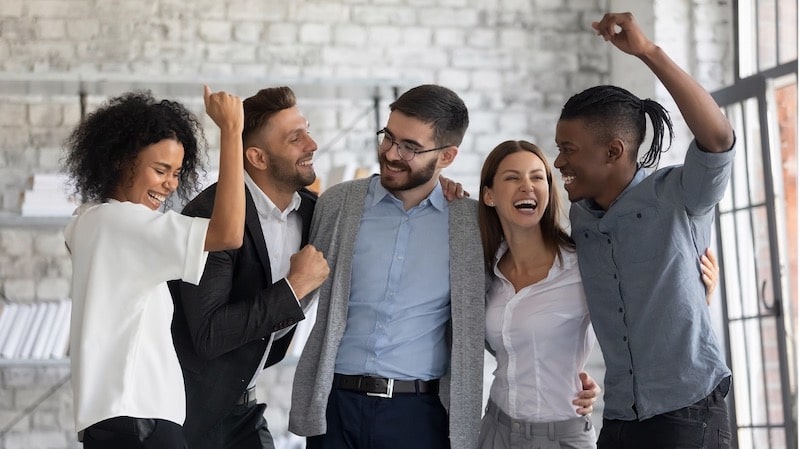 Which management style is best suited for marketing managers