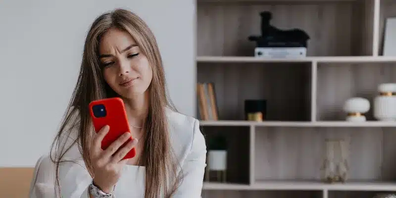 IMM GS April Blog Images - Woman-disappointed-with-companies-lack-of-authentic-marketing